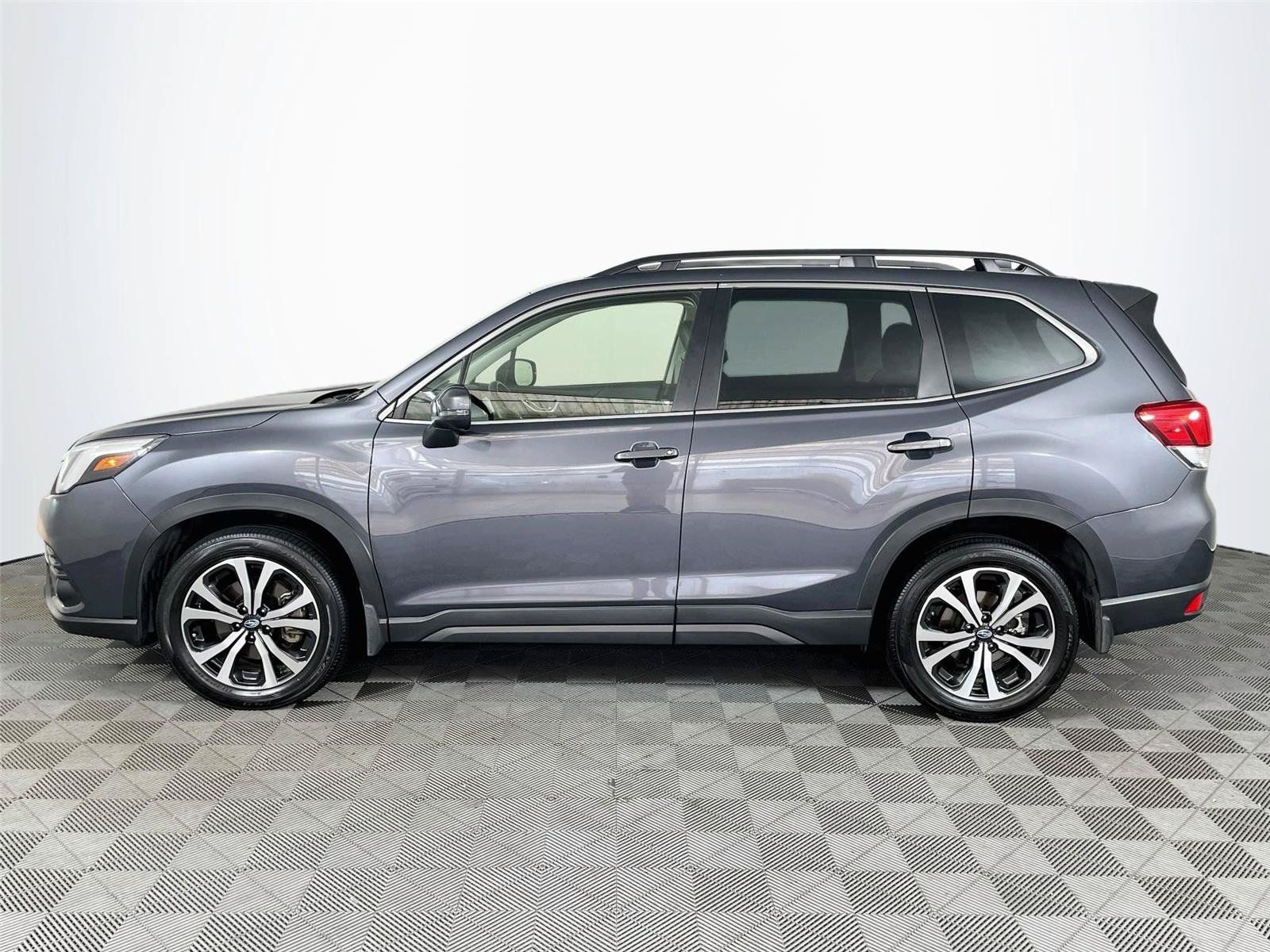Certified 2023 Subaru Forester Limited AWD/4WD image 4