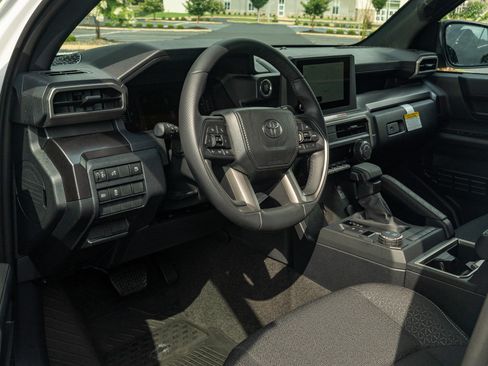 Used 2026 Toyota 4Runner SR5 RWD image 11