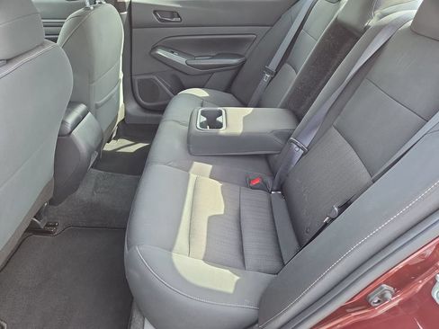 Used 2024 Nissan Altima 2.5 SV FWD image 27