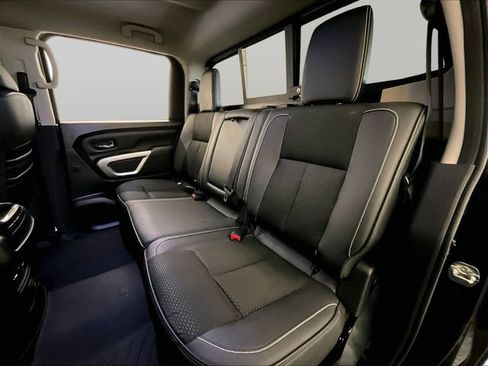 Used 2017 Nissan Titan PRO-4X AWD/4WD image 26