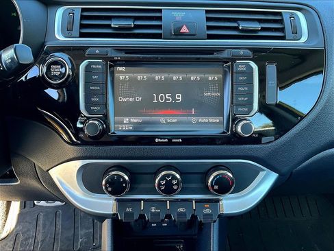 Used 2016 Kia Rio SX image 27