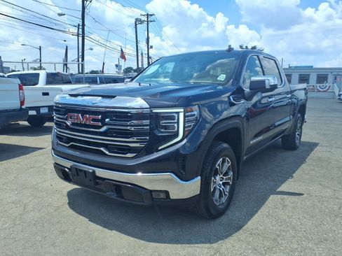 Used 2026 GMC Sierra 1500 SLT AWD/4WD image 3