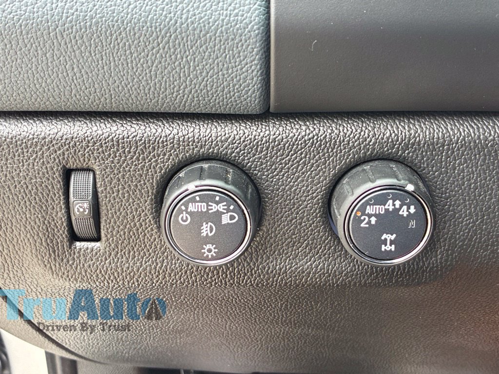 Used 2020 Chevrolet Colorado Z71 AWD/4WD image 35