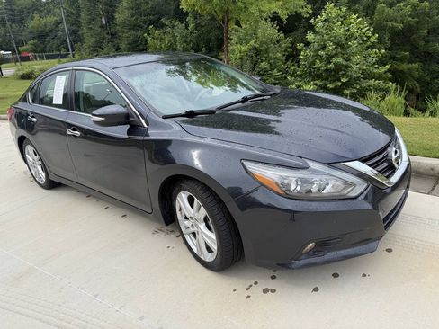 Used 2016 Nissan Altima 3.5 SL FWD image 8