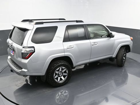 Used 2022 Toyota 4Runner TRD Off-Road Premium AWD/4WD image 32