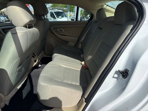 Used 2019 Ford Taurus SE FWD image 13