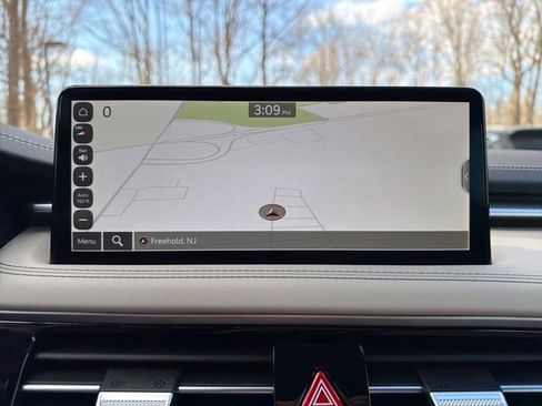 Used 2026 Genesis G70 2.5T image 25