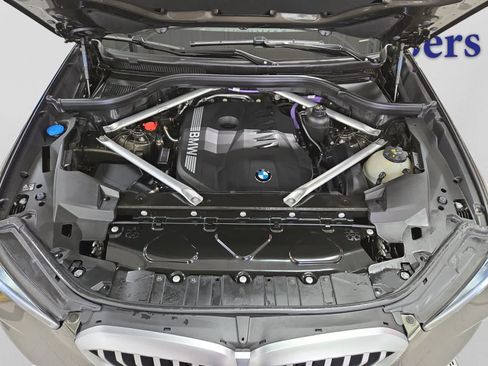Used 2026 BMW X5 xDrive40i AWD/4WD image 8