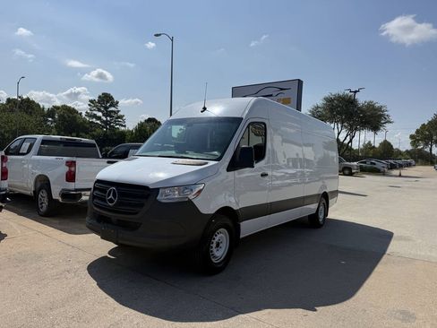 Used 2020 Mercedes-Benz Sprinter 2500 w/ Driver Convenience Package image 3