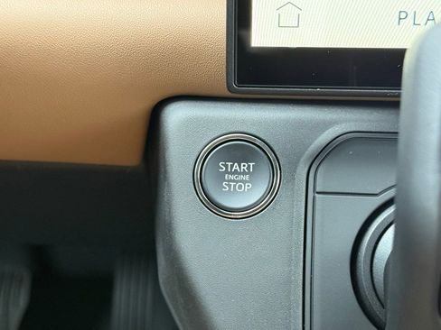 New 2026 Land Rover Defender 110 X-Dynamic SE image 24