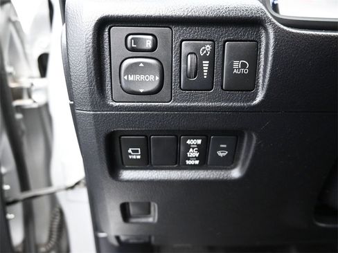 Used 2022 Toyota 4Runner Limited image 24