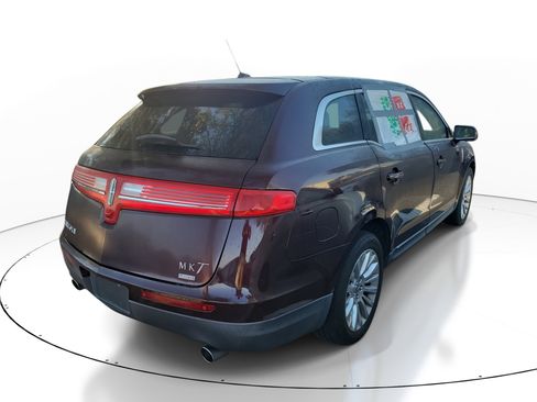 Used 2011 Lincoln MKT AWD w/ 101A Rapid Spec Order Code image 9