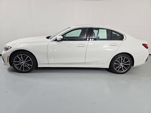 Used 2021 BMW 330i xDrive Sedan w/ Convenience Package image 4