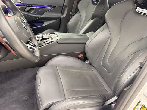 Certified 2025 BMW M5 w/ Carbon Package AWD/4WD image 5