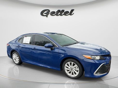 Used 2024 Toyota Camry LE FWD image 3