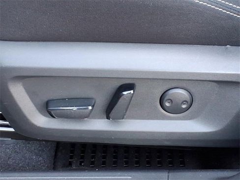 Certified 2023 Nissan Rogue SV image 45