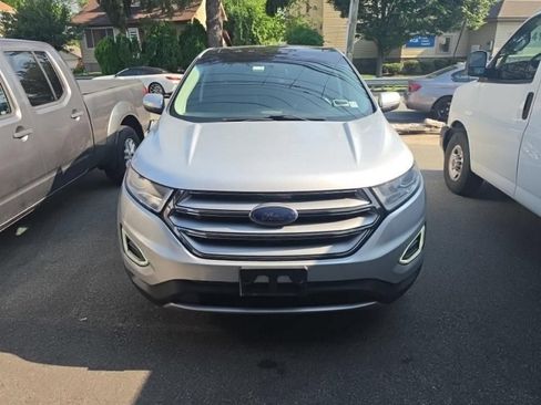 Used 2017 Ford Edge Titanium w/ Equipment Group 301A AWD/4WD image 2