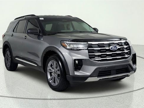 Used 2025 Ford Explorer Active w/ Active Comfort Package AWD/4WD image 1