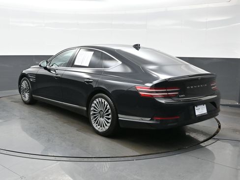 Certified 2023 Genesis G80 image 4