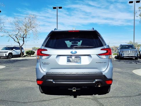 Used 2020 Subaru Forester Premium image 5