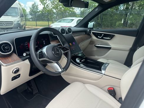 Certified 2026 Mercedes-Benz GLC 300 image 9