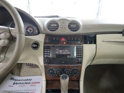 Used 2005 Mercedes-Benz CLK 320 Coupe image 12