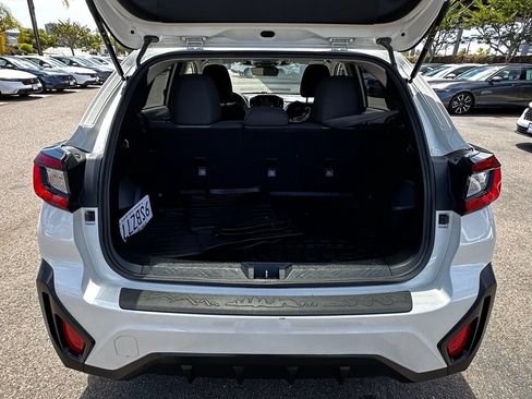 Used 2024 Subaru Crosstrek 2.0i Premium w/ Crosstrek Mirror Package AWD/4WD image 7