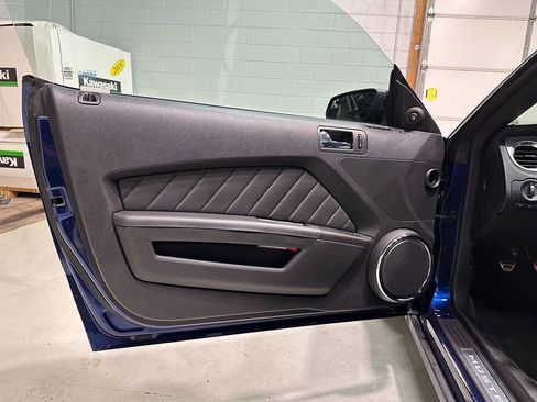 Used 2012 Ford Mustang GT Premium w/ Brembo Brake Pkg image 18