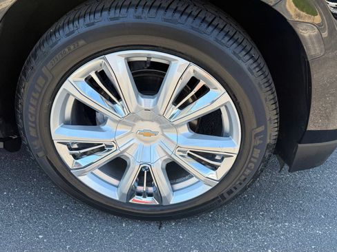 Used 2021 Chevrolet Tahoe High Country AWD/4WD image 12