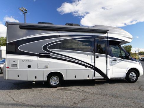 Used 2022 Mercedes-Benz Sprinter 3500 w/ Charging Package, Dashboard image 77