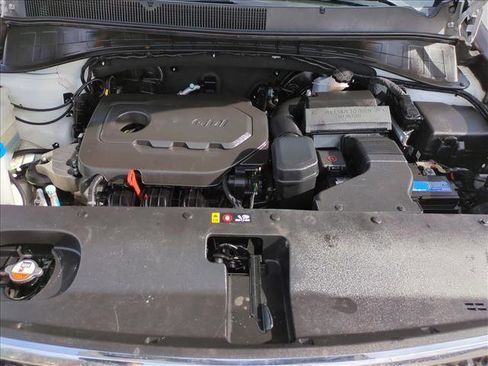 Used 2017 Kia Sorento LX w/ LX Convenience Package image 21