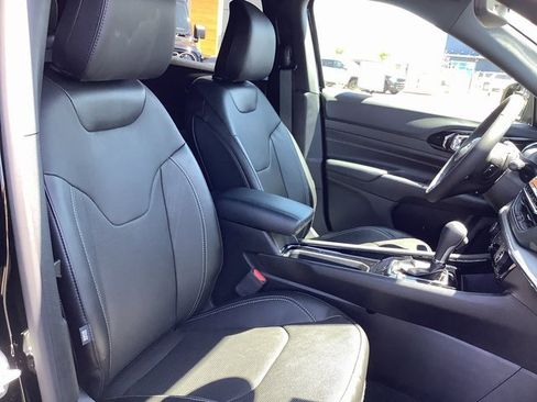 Used 2023 Jeep Compass High Altitude w/ Driver Assist Group I image 38