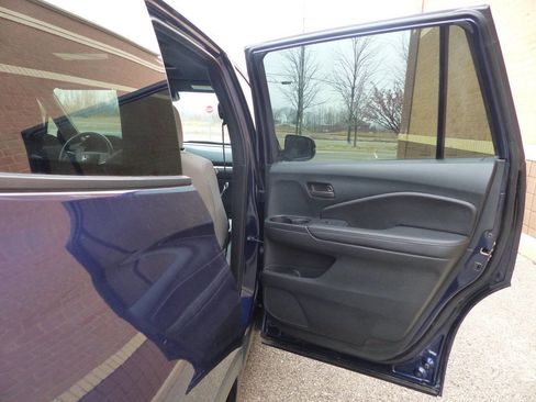 Used 2023 Honda Passport EX-L image 41