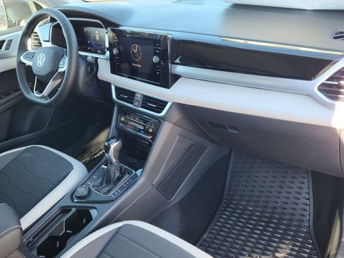 New 2025 Volkswagen Taos SE image 13