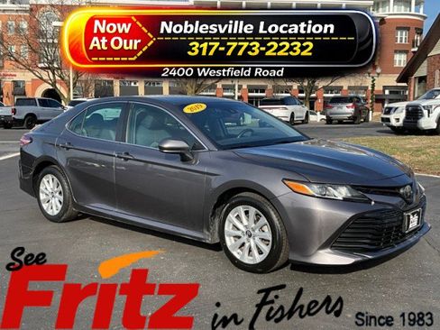Used 2019 Toyota Camry LE image 1