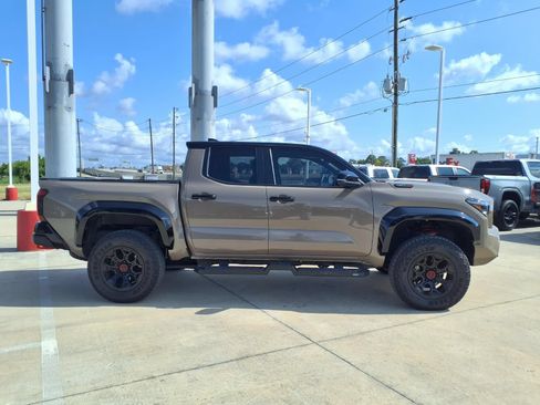 Certified 2025 Toyota Tacoma TRD Pro AWD/4WD image 5