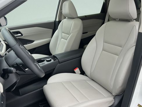 Used 2023 Nissan Rogue SV w/ SV Premium B Package AWD/4WD image 14