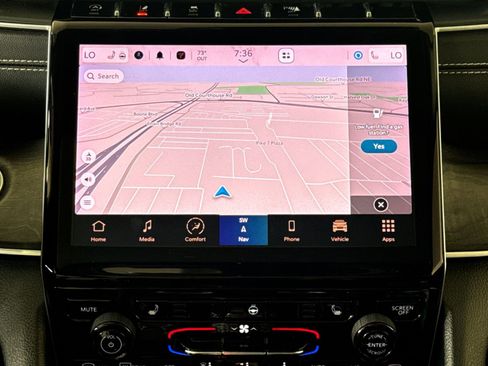 Used 2023 Jeep Grand Cherokee L Limited AWD/4WD image 20