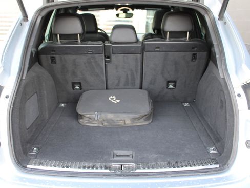 Used 2017 Porsche Cayenne S image 22