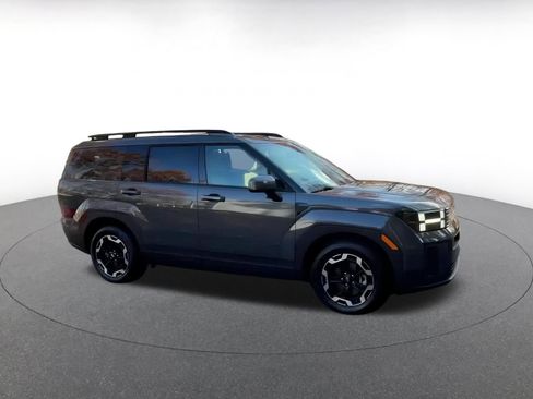 Used 2025 Hyundai Santa Fe SEL image 2