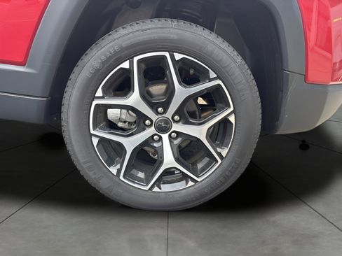 Used 2025 Jeep Compass Limited AWD/4WD image 39