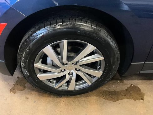 Used 2022 Chevrolet Equinox Premier AWD/4WD image 14