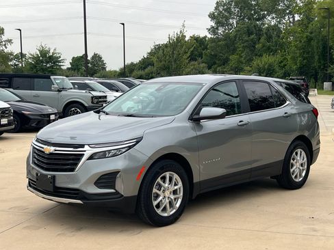 Used 2023 Chevrolet Equinox LT FWD image 5
