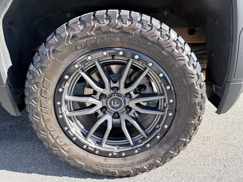 Used 2022 GMC Sierra 1500 Denali image 35