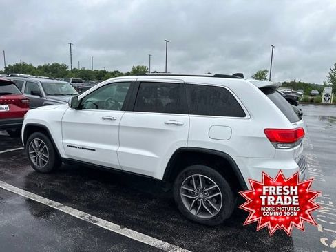 Used 2017 Jeep Grand Cherokee Limited AWD/4WD image 6