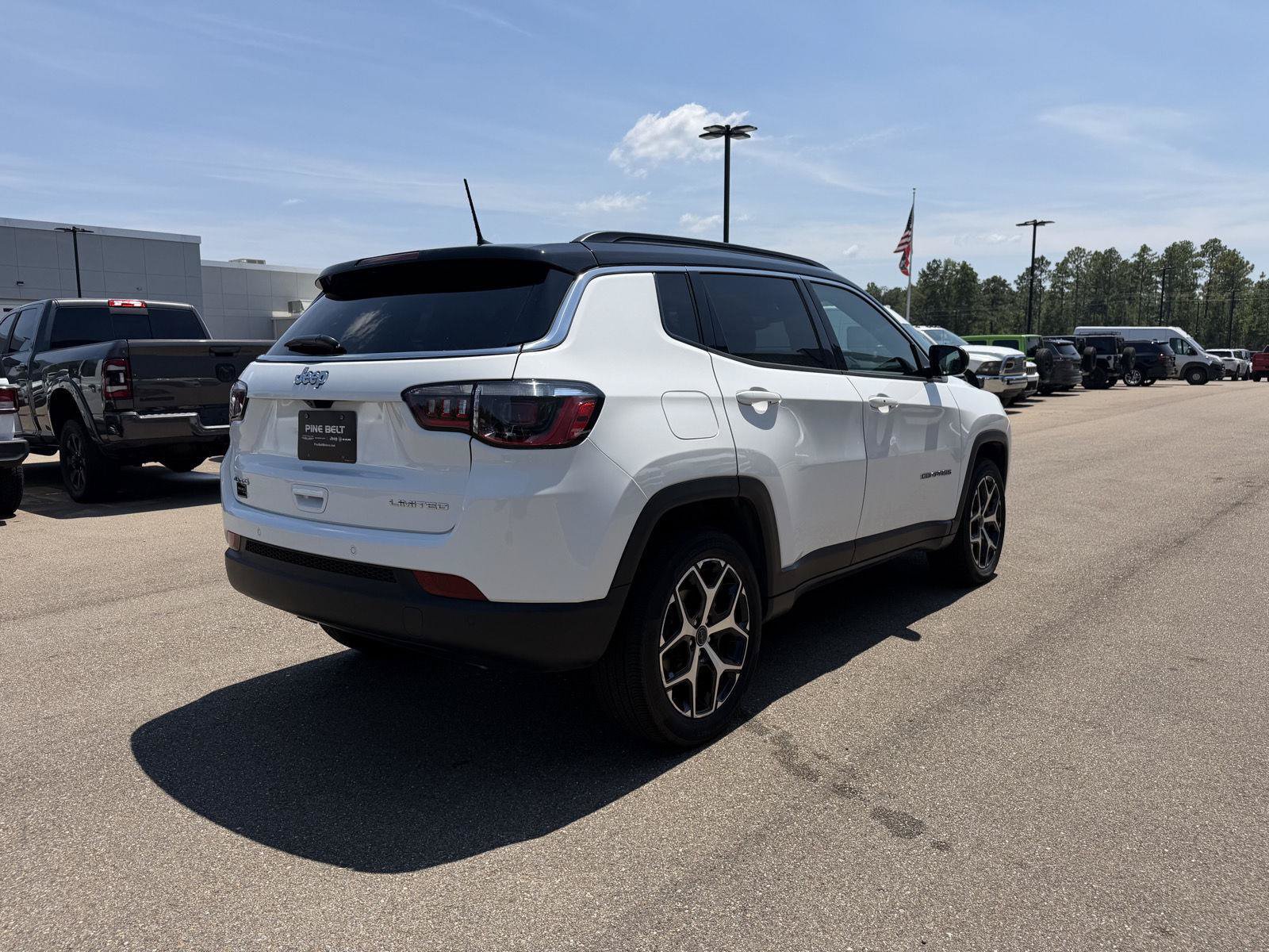 Certified 2025 Jeep Compass Limited AWD/4WD image 6