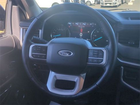 Used 2024 Ford Expedition XLT image 31
