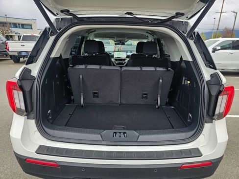 New 2025 Ford Explorer Active AWD/4WD image 5