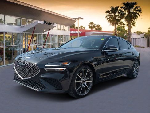 Used 2023 Genesis G70 2.0T image 7