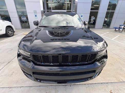 New 2025 Jeep Grand Cherokee L Altitude image 8